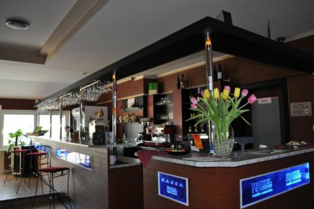 Sport Hotel Ostrov Trenčín Εξωτερικό φωτογραφία